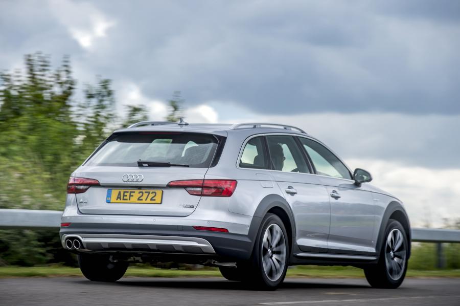  Audi A4 Allroad 3.0 TDI Quattro (B9) 2016 года  (UK) (фото 15 из 33)